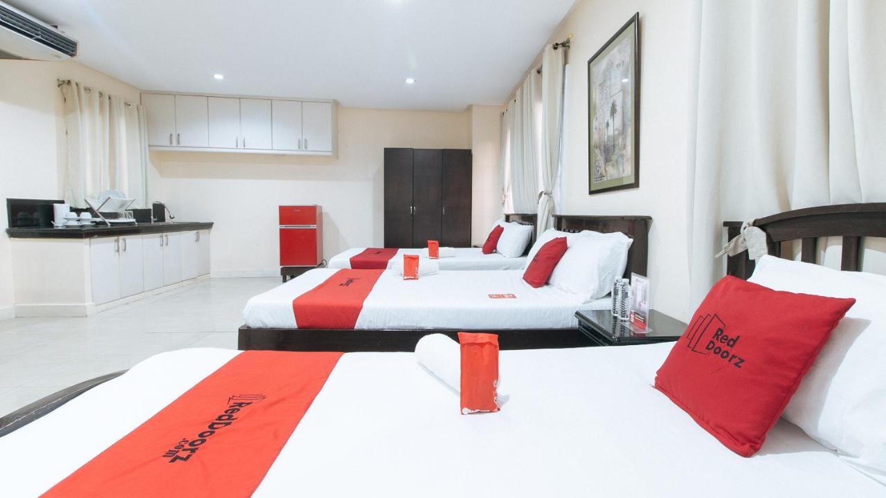 Reddoorz Plus @ Better Living Paranaque Paranaque City Eksteriør bilde