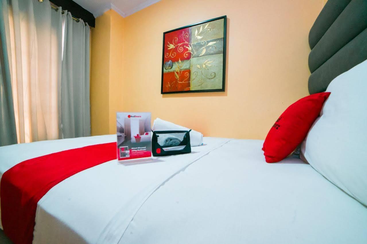 Reddoorz Plus @ Better Living Paranaque Paranaque City Eksteriør bilde